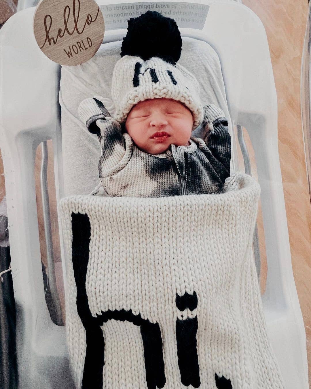 Hi. Small Hand Knit Baby Blanket Black