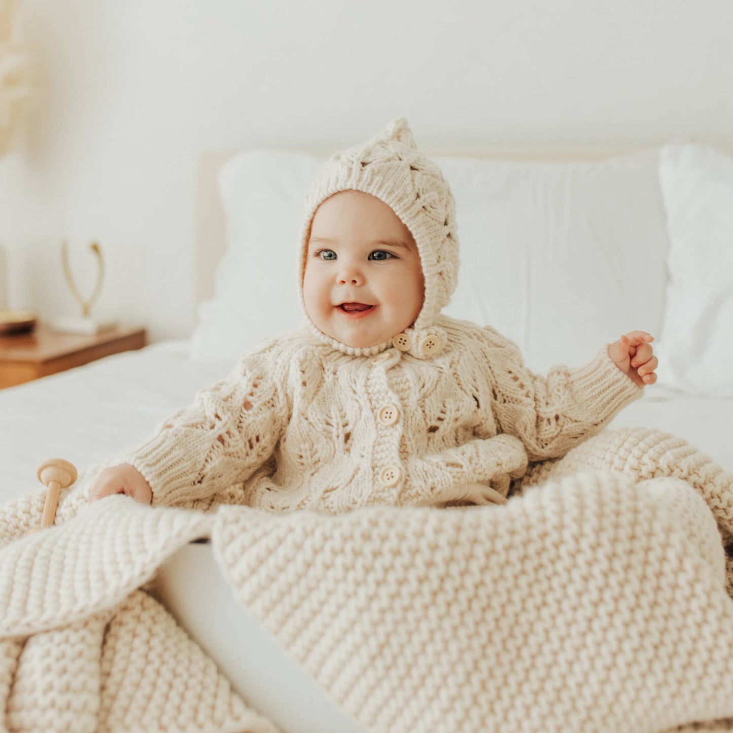 New Baby Welcome Leaf Lace Hand Knit Bonnet