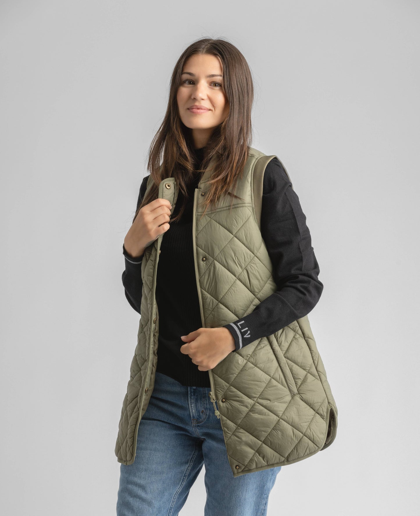 Women's Aster Hip Length Diamond Quilt Puffer Vest